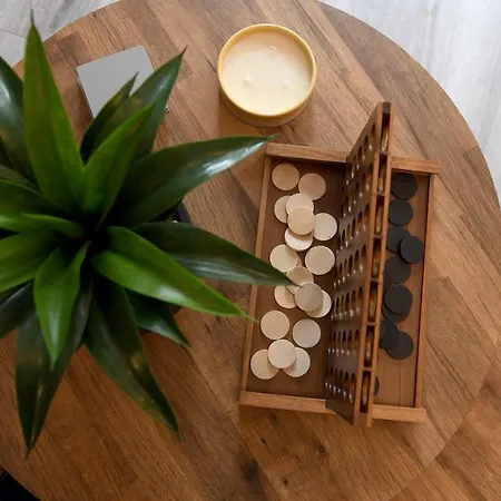 Self Catering -king's View-private Parking-overlooking H-c-c * Harrogate