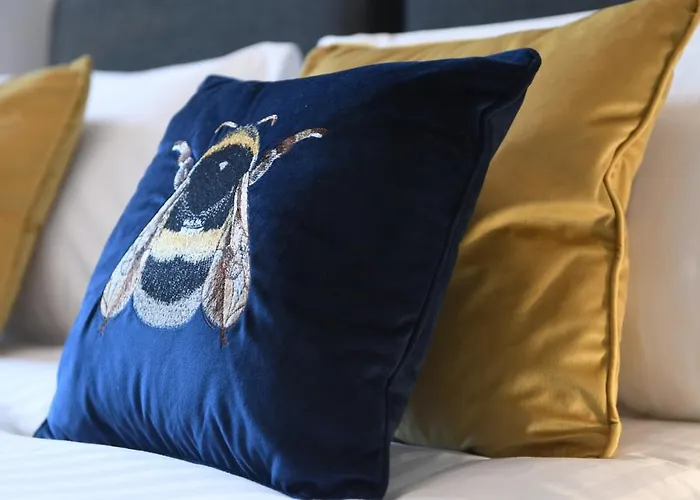 Self Catering -king's View-private Parking-overlooking H-c-c Appartement