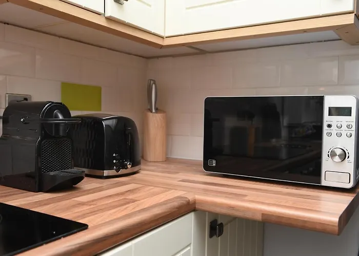 Self Catering -king's View-private Parking-overlooking H-c-c Harrogate